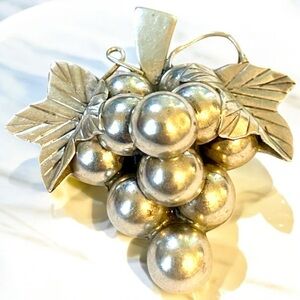Taxco sterling silver grape cluster brooch/ pendant